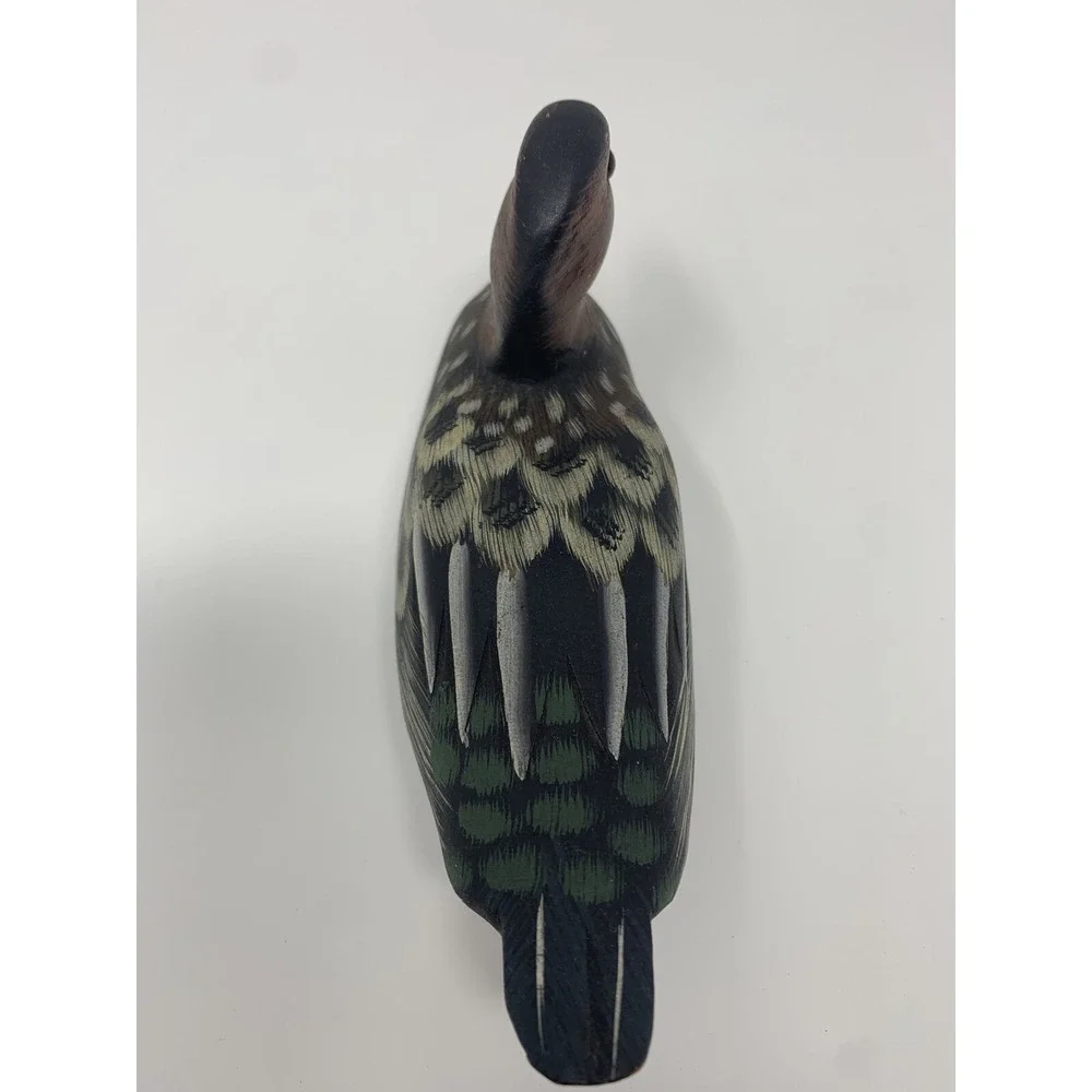 N/A small hand